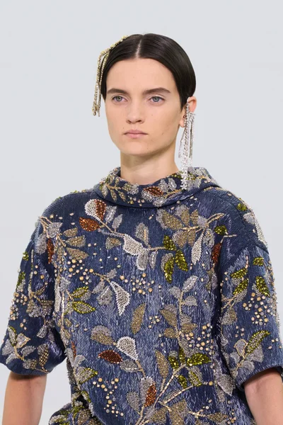 Look 32